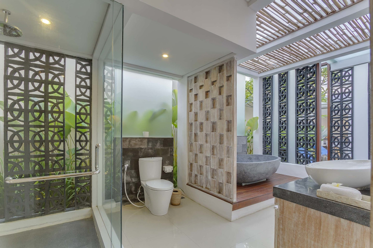 Bathroom 4