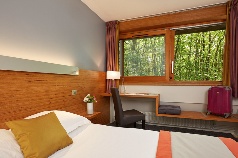 Bedroom 3, Hôtel Centre Port-Royal, Yvelines