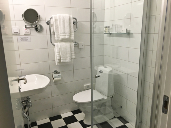 Bathroom 3, Mora Hotell & Spa, Mora