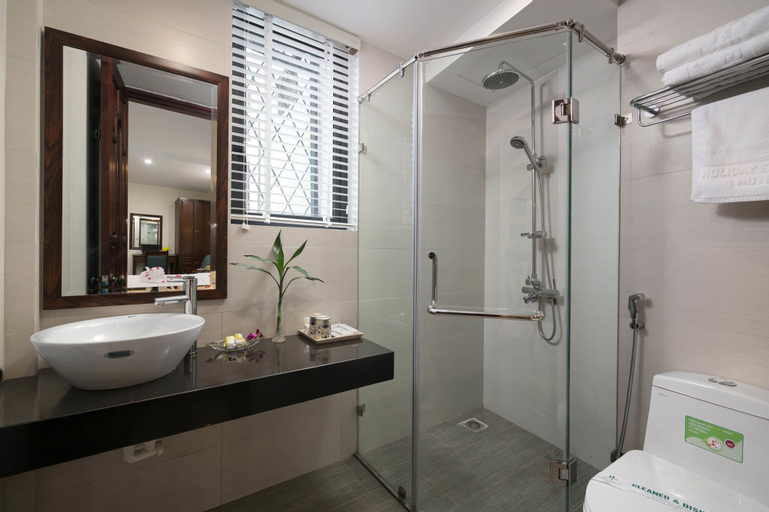Bathroom 4