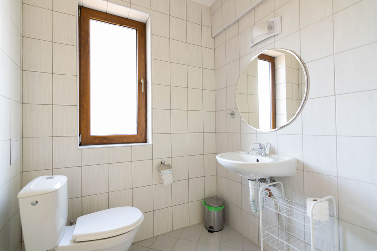 Bathroom 4, Step, Nesebar