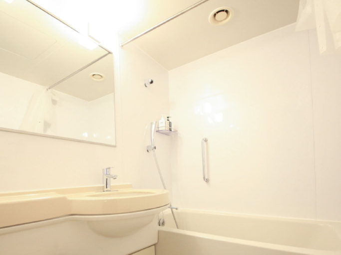 Bathroom 5, Hotel Plumm, Yokohama
