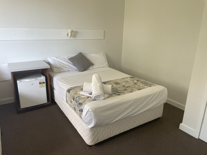 Bedroom 5, The Commercial Hotel Nambour, Maroochy - Nambour