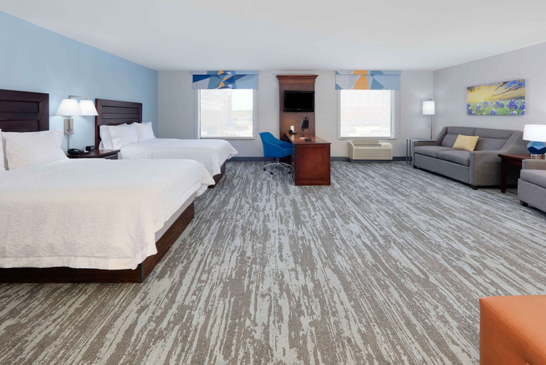 Bedroom 3, Hampton Inn & Suites Dallas-Arlington-South, Arlington