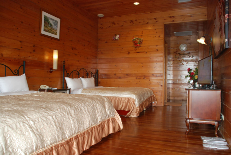 Bedroom 2, Liching Garden Villa, Nantou