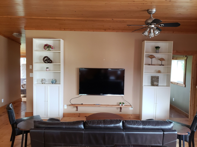 Others 4, Little Tub Harbour Cottage, Lake Hurron