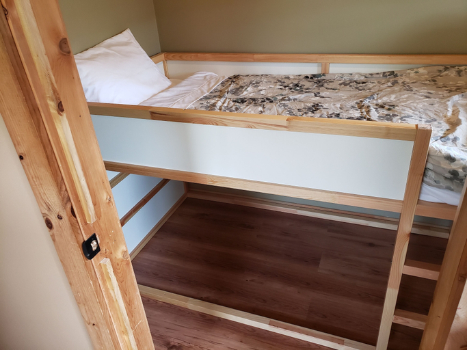 Bedroom 4, Little Tub Harbour Cottage, Lake Hurron