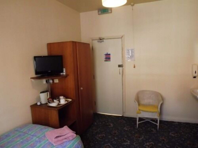 Bedroom 3, The New Globe Inn, North Yorkshire