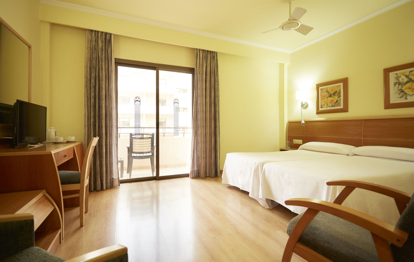 Bedroom 3, Invisa Hotel La Cala, Baleares