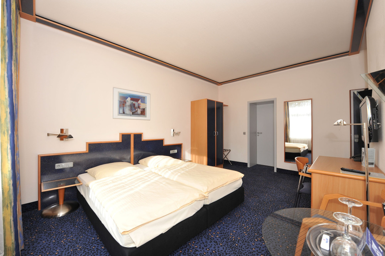 Bedroom 3, Insel Hotel, Köln