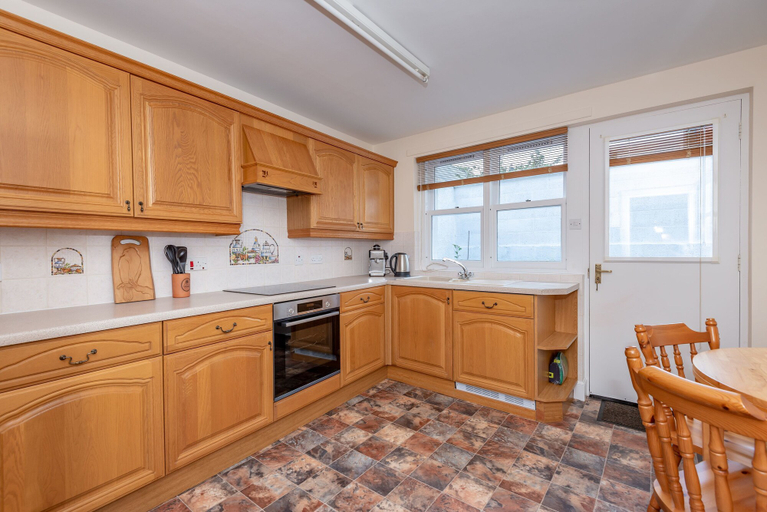 Others 5, Achaniar Cottage - Central St Andrews, Fife