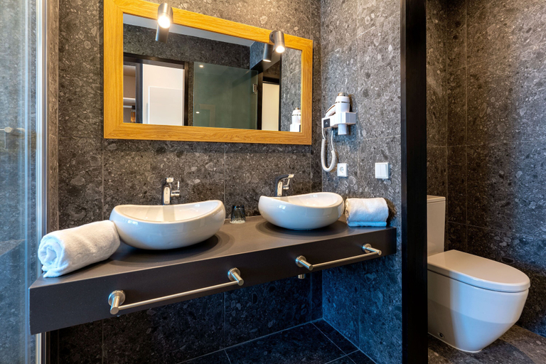 Bathroom 5, Resort Cordial Santa Agueda & Perchel Beach Club, Las Palmas