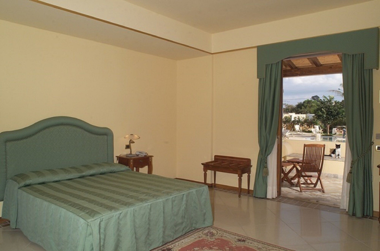 Bedroom 3, Hotel Tritone, Messina