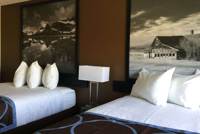 Bedroom 3, Super 8 by Wyndham Spruce Grove, Division No. 11