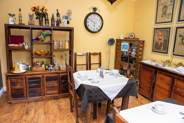 Food & Drinks 4, Danlee Overnight Accommodation, Capricorn