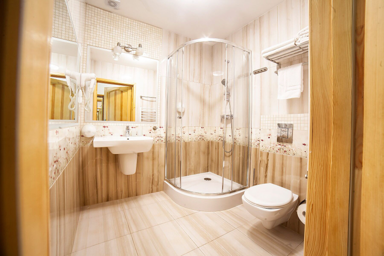 Bathroom 4, Hotel Dworek Wapionka, Brodnica