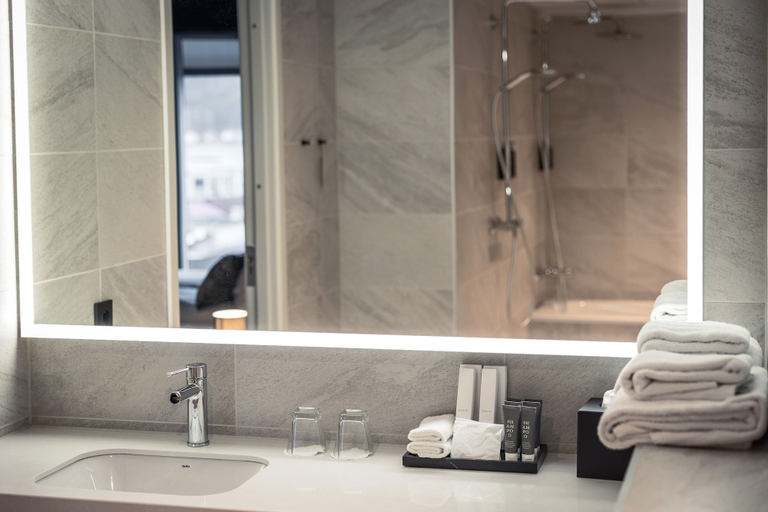 Bathroom 4, Quality Hotel Prinsen, Trondheim