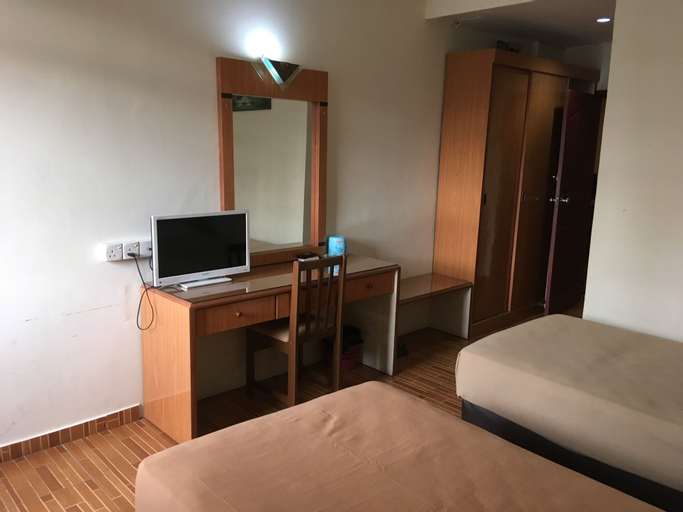 Bedroom 12