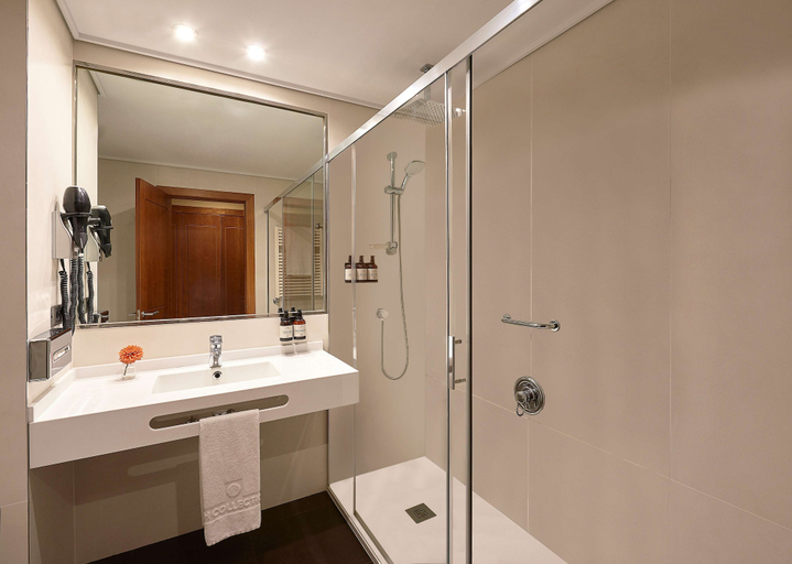 Bathroom 4, NH Collection Vigo, Pontevedra