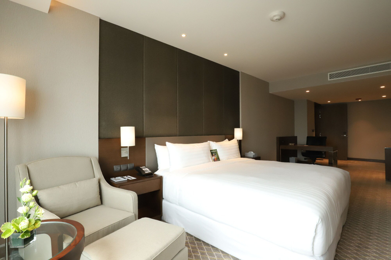 Bedroom 3, Pullman Yangon Centrepoint, Yangon