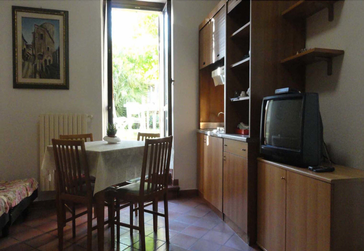 Dining Room 1