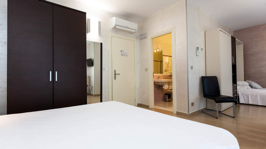 Bedroom 28