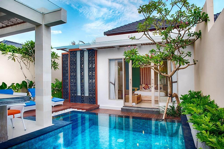 Swimming Pool 12