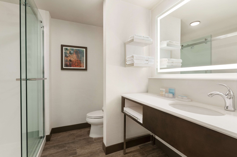 Bathroom 7