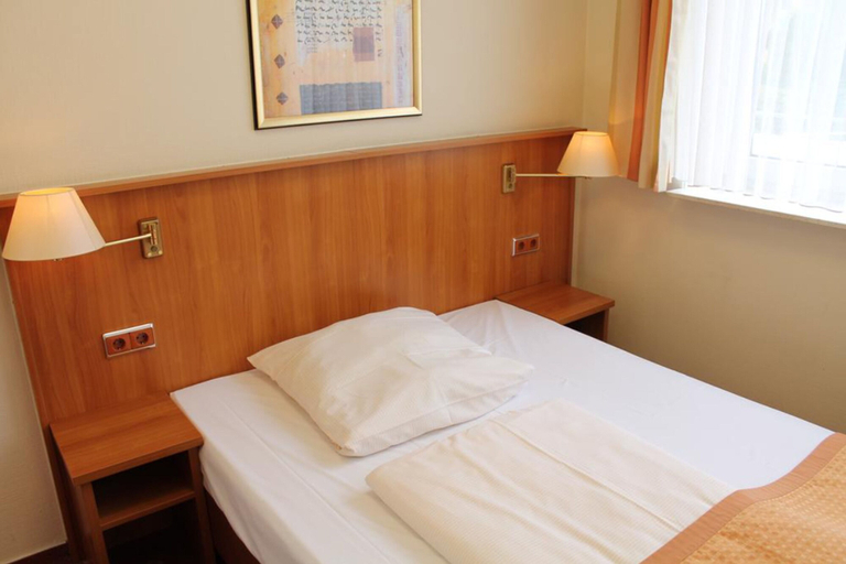 Bedroom 3, Traveller Hotel Lübeck, Lübeck