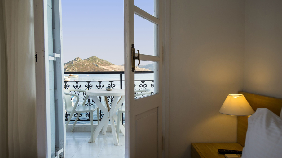 Others 5, Silver Beach, South Aegean