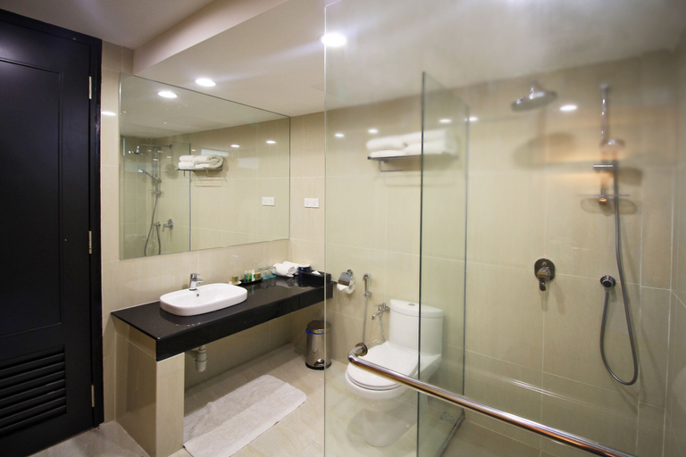 Bathroom 3, BuBu Long Beach Resort, Besut