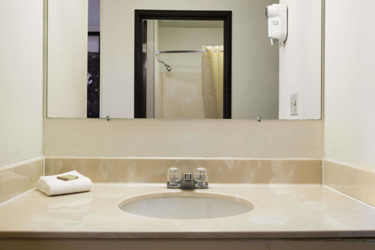 Bathroom 3, Super 8 by Wyndham Danville, Vermilion