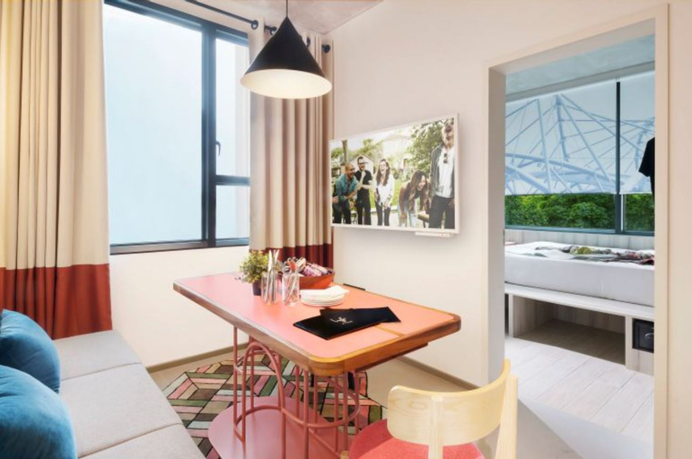 Dining Room 4