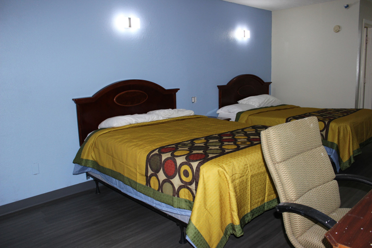 Bedroom 2, Relax Inn, Madison