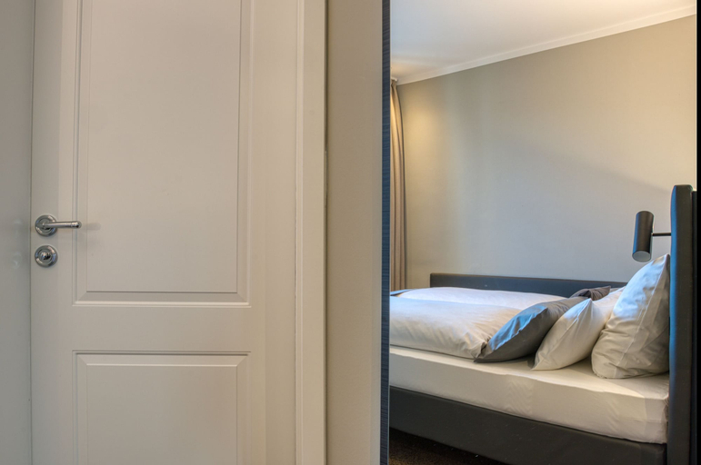 Bedroom 3, Boutique 53 & 56 Hamburg, Trademark Collection By, Hamburg