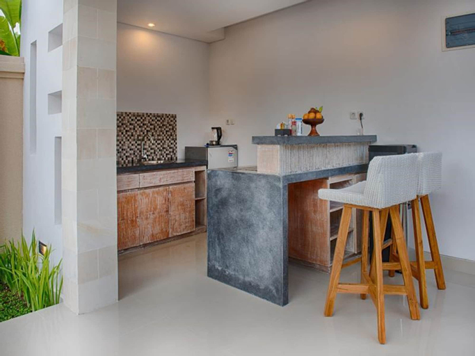 Dining Room 6