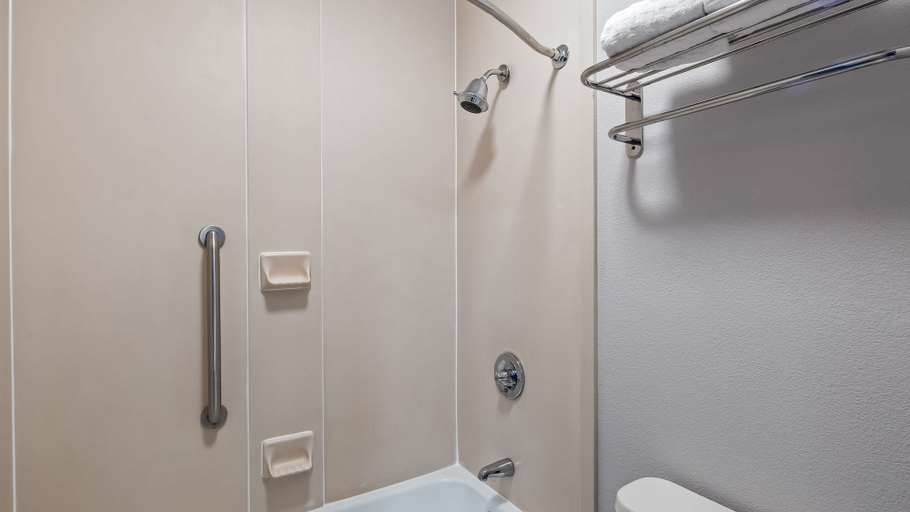 Bathroom 4, Best Western Emporia, Emporia