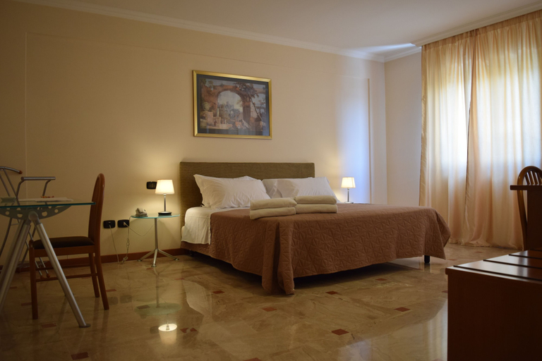 Bedroom 2, Hotel Palace 2000, Roma