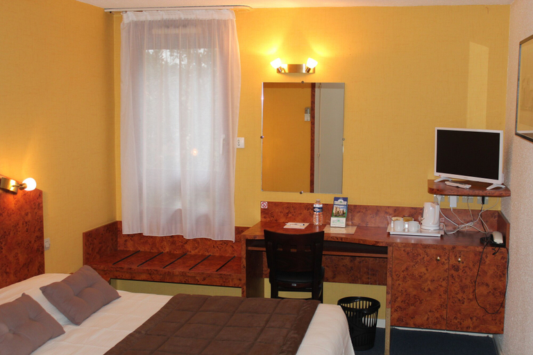 Bedroom 2, MetrHotel Basso Cambo, Haute-Garonne