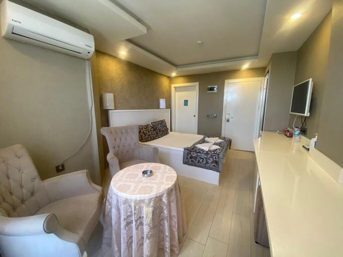 Bedroom 16