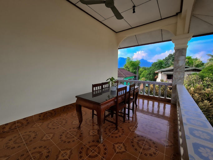 Others 4, Saphaothong Guesthouse, Vangvieng