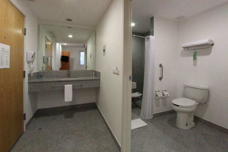 Bathroom 4, One Guadalajara Periférico Poniente, Zapopan