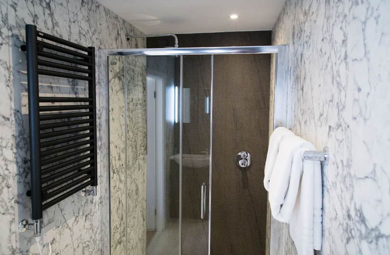 Bathroom 3, Fountains Guest House, North Yorkshire