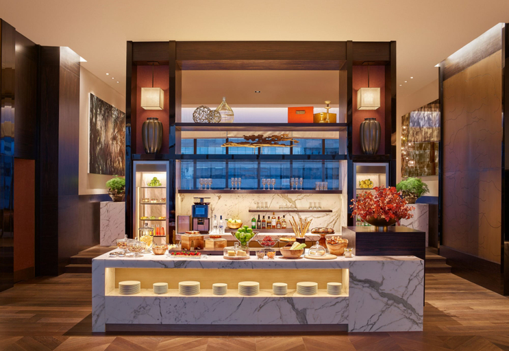 Food & Drinks