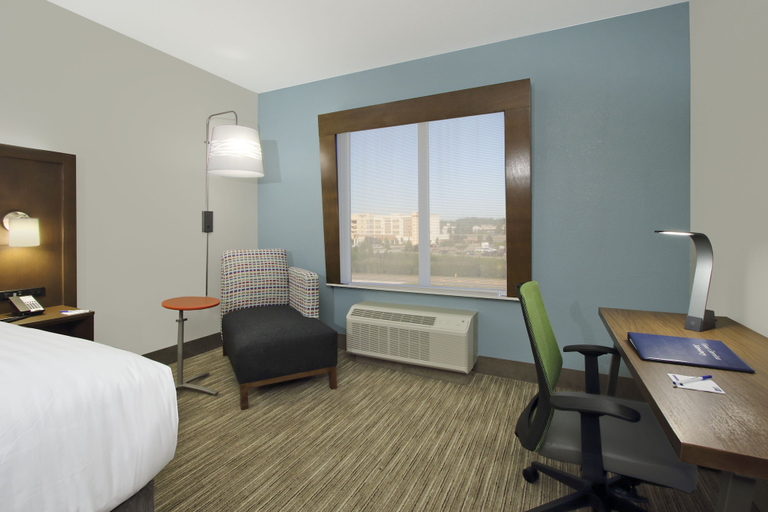 Bedroom 3, Holiday Inn Express & Suites COLUMBUS NORTH by IHG, Lowndes