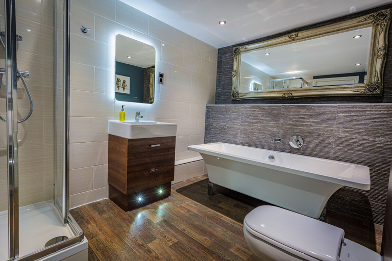 Bathroom 4, The Feathers Hotel, Helmsley, North Yorkshire, North Yorkshire