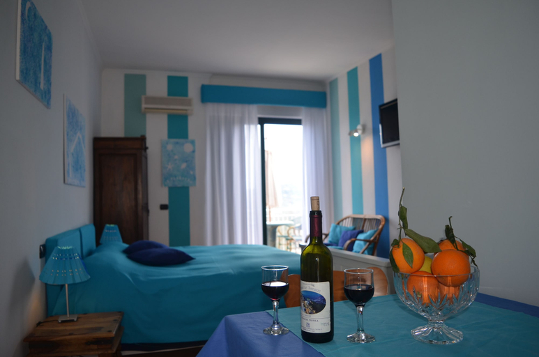 Bedroom 3, Residence Le Terrazze, Napoli
