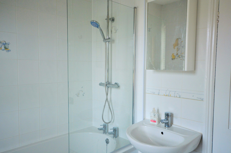 Bathroom, The Moorings, Isle of Wight