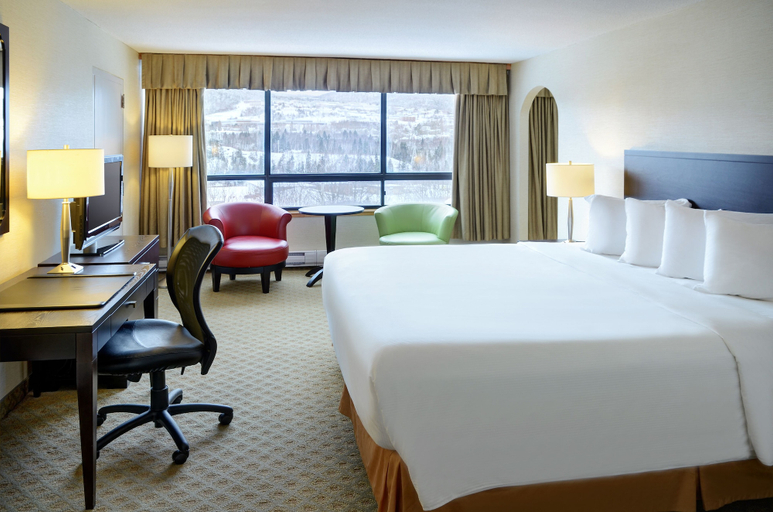 Bedroom 2, Greenwood Inn & Suites, Division No. 5
