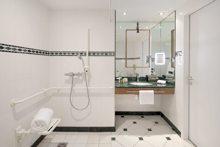 Bathroom 5, Hilton Imperial Dubrovnik, Dubrovnik